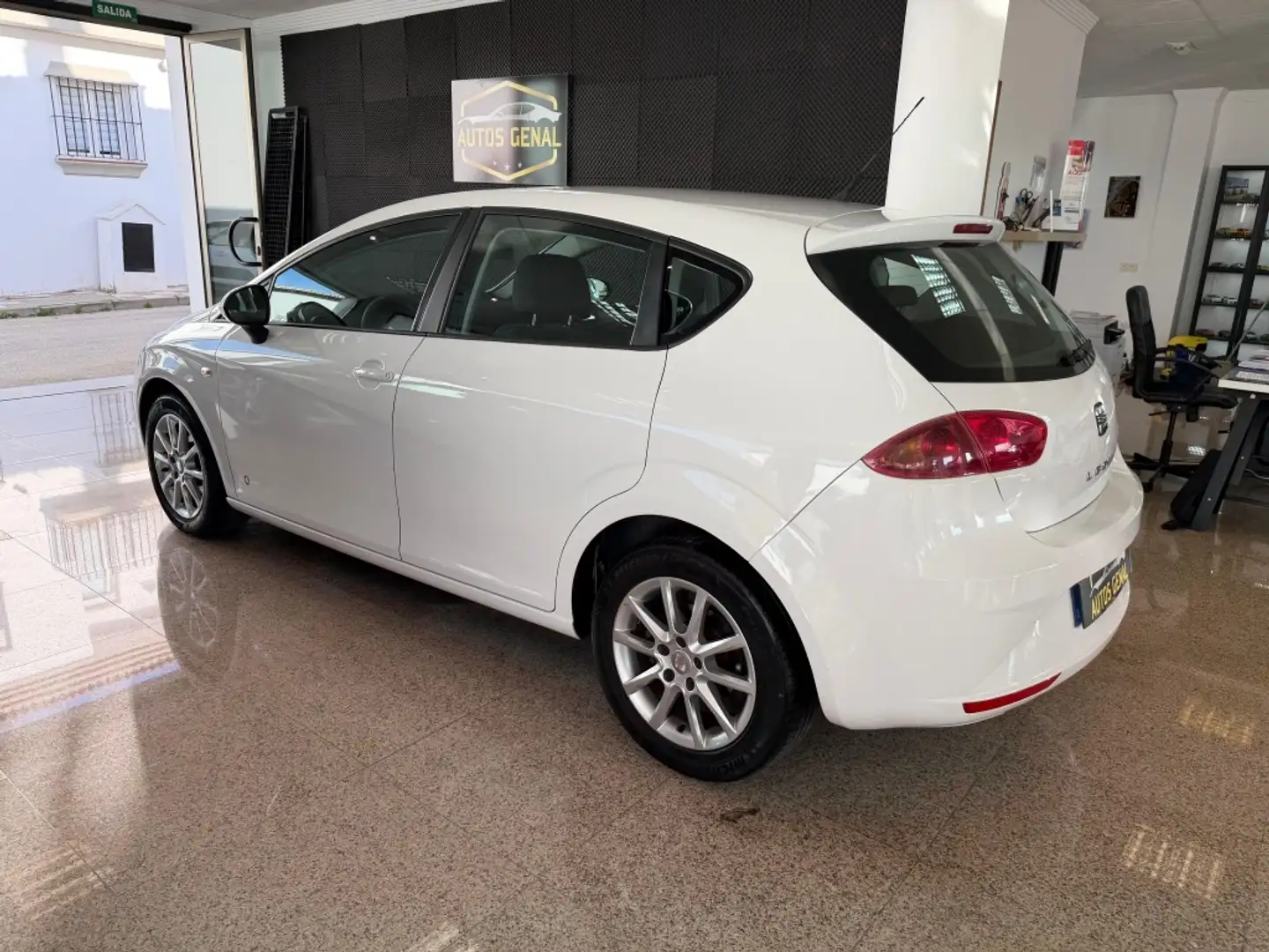 SEAT Leon 1.6TDI CR Style E-eco. S&S Blanco - 2