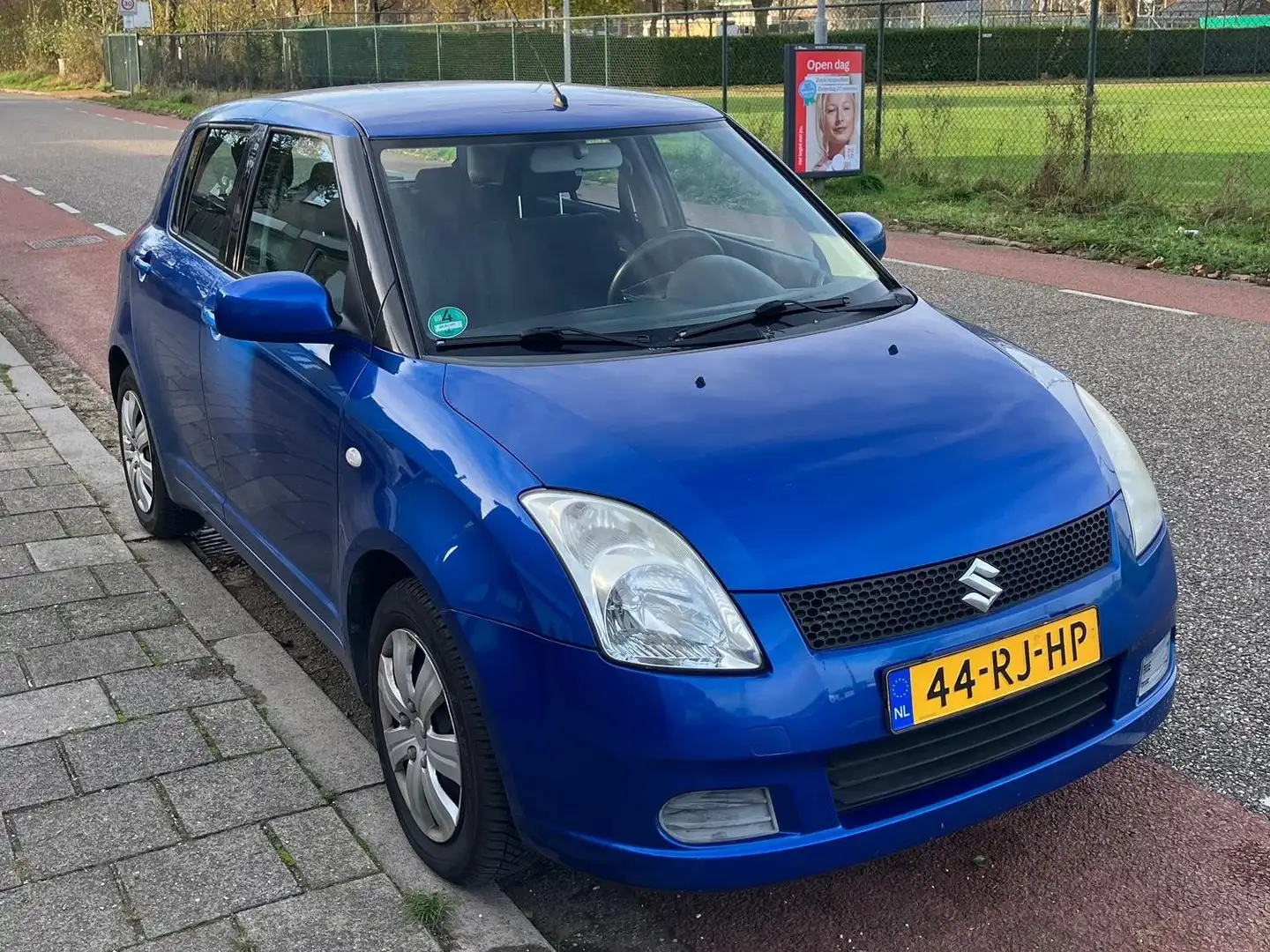 Suzuki Swift Swift 1.3 GLS Azul - 1