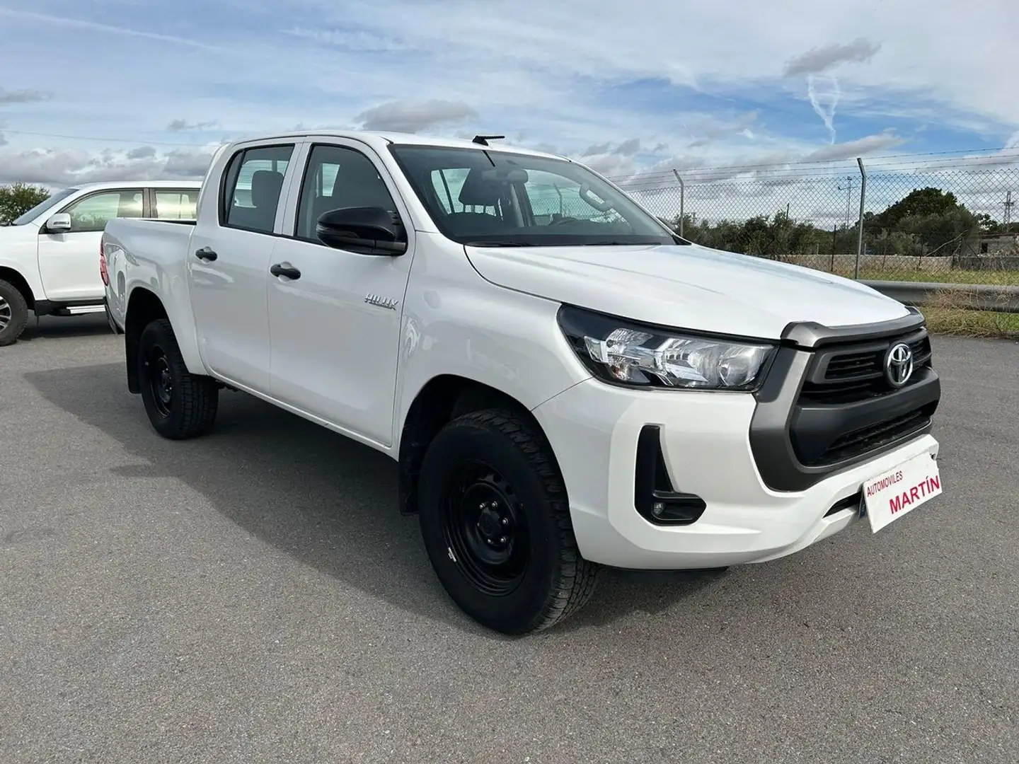 Toyota Hilux Cabina Doble GX Blanco - 1