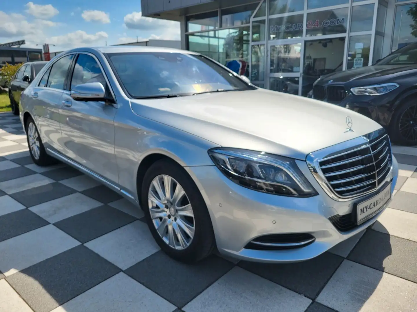 Mercedes-Benz S 500 4Matic+Nachsicht Assistent +360° Silber - 2