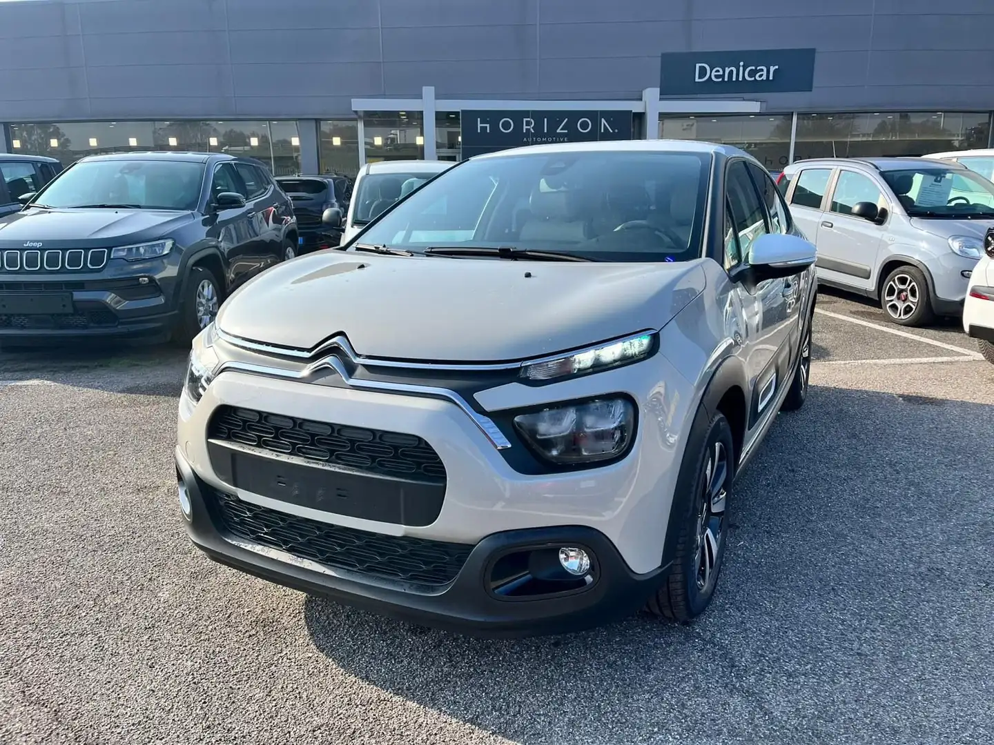 Citroen C3 C3 1.2 puretech Shine s Beige - 1