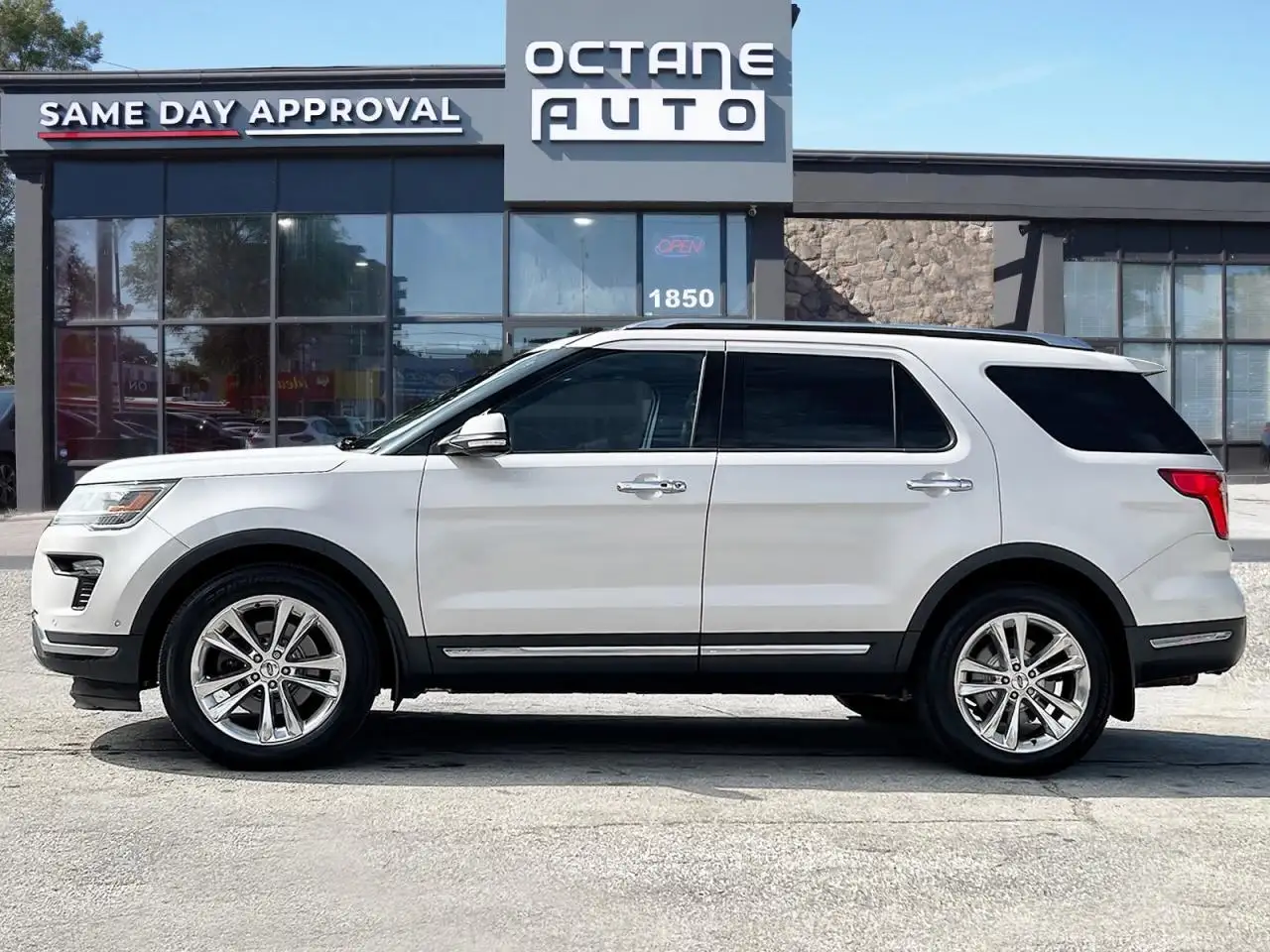 Ford Explorer снимка Ford Explorer