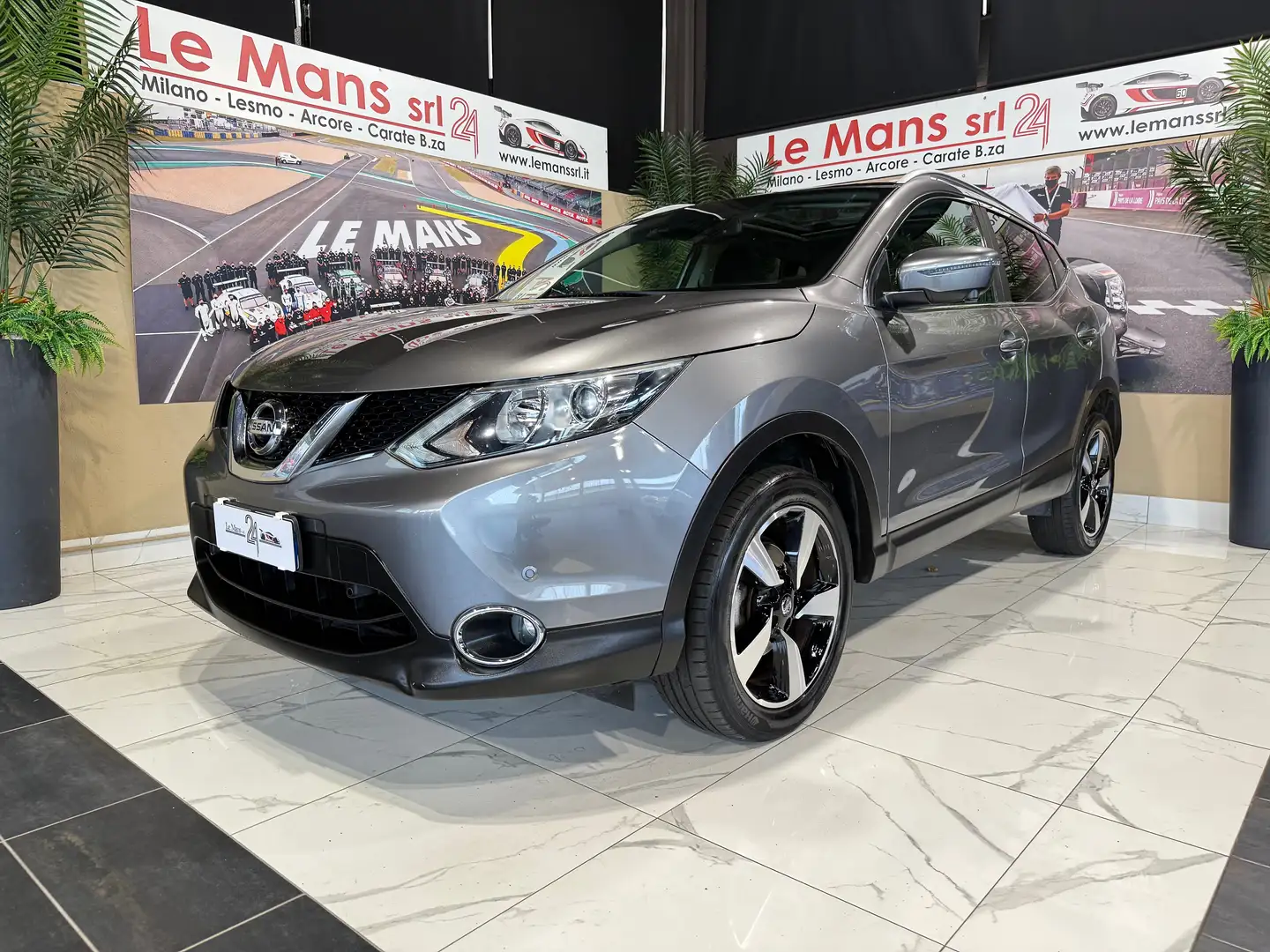 Nissan Qashqai 1.6 dci Tekna 2wd 130cv my17 Grau - 1