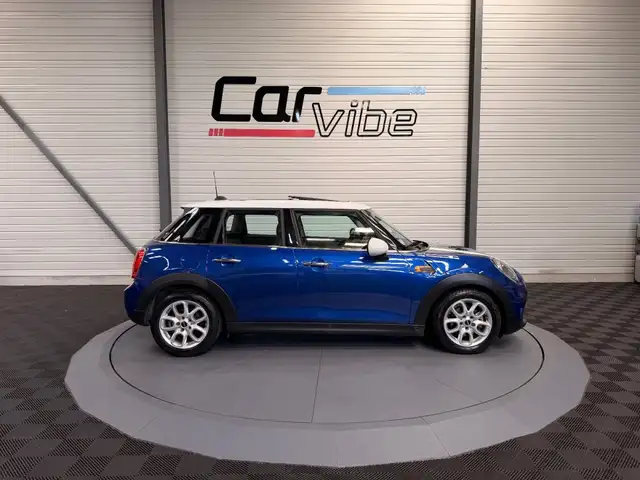 Mini Hatch view 3
