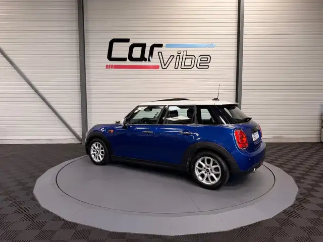 Mini Hatch view 6