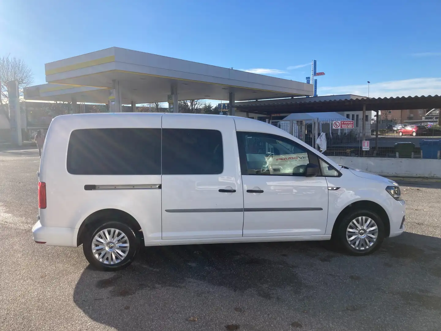 Volkswagen Caddy 5 POSTI - MAXI - EURO 6 D-TEMP Bianco - 2