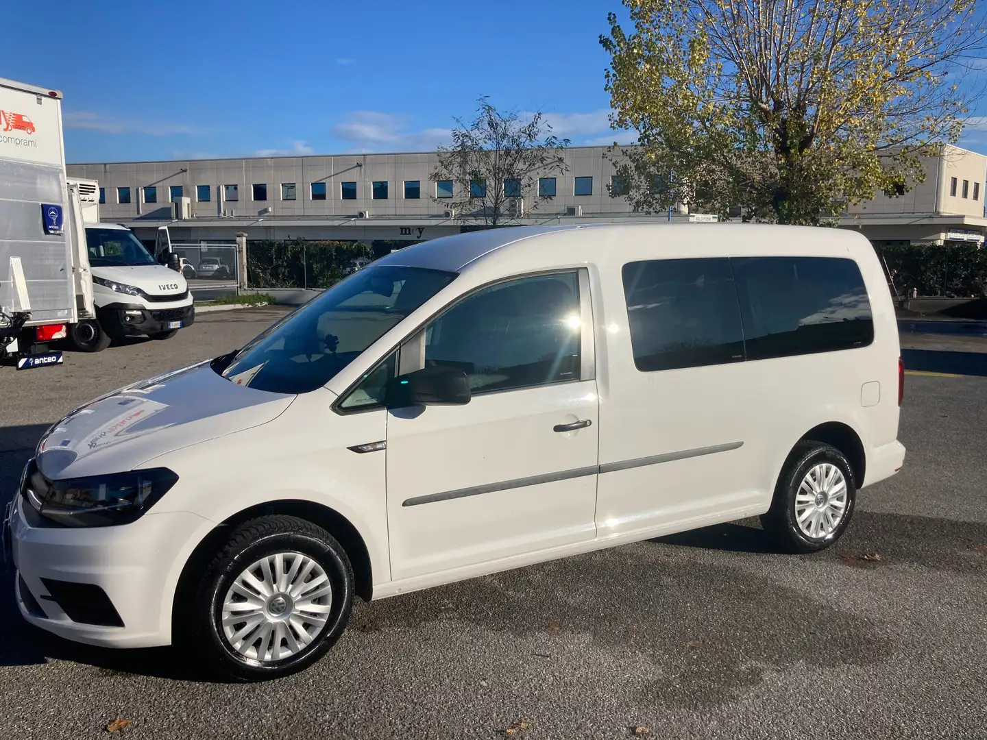 Volkswagen Caddy 5 POSTI - MAXI - EURO 6 D-TEMP Bianco - 1