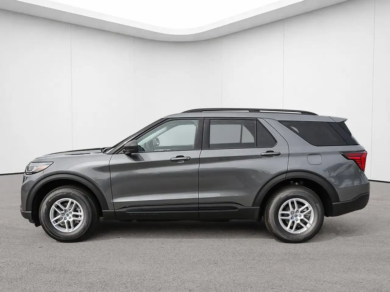 Ford Explorer снимка Ford Explorer