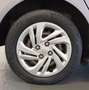Hyundai i10 FL 1.0 MPi 49,3 kW (67 CV) MT5 2WD Sense (Con rued Blanco - thumbnail 3