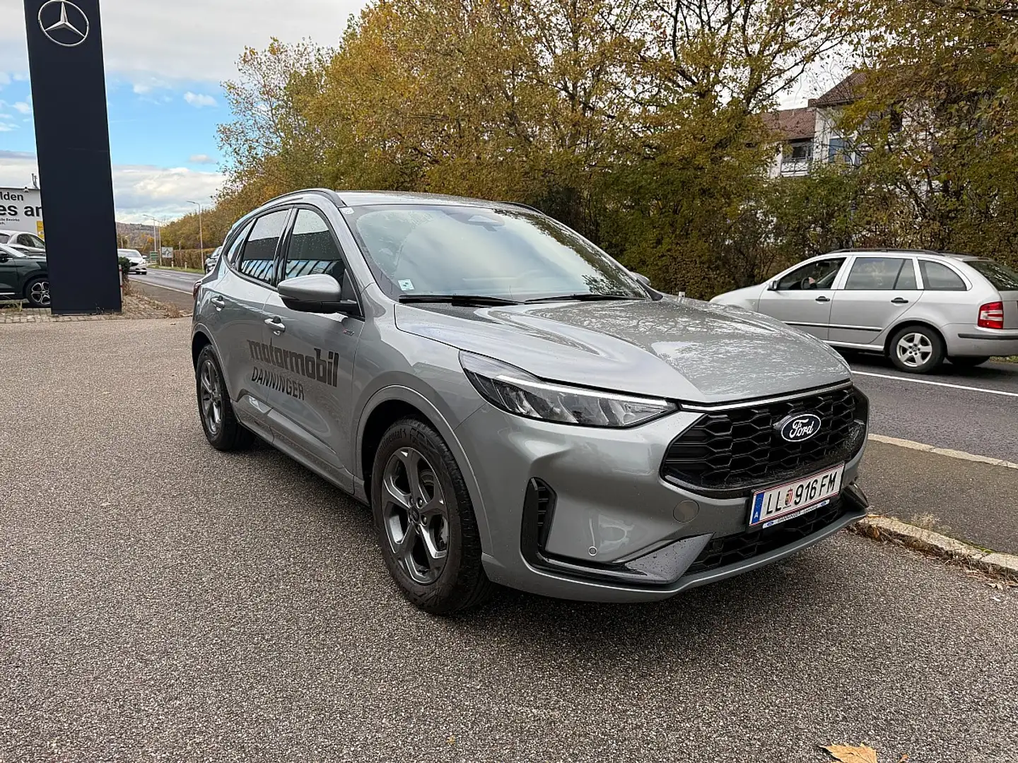 Ford Kuga 2,5 Duratec FHEV ST-Line Aut. Silber - 2