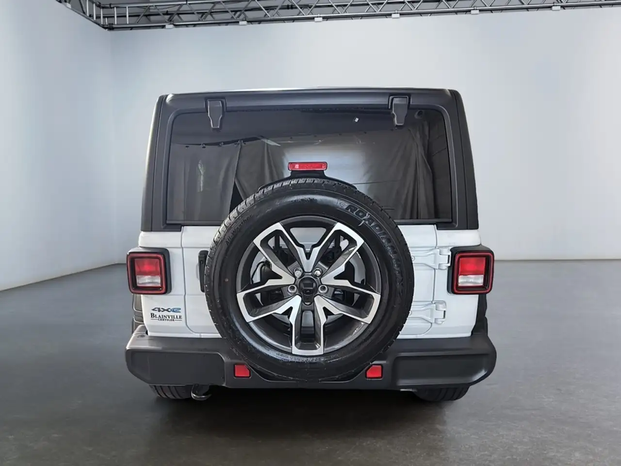 Jeep Wrangler снимка Jeep Wrangler