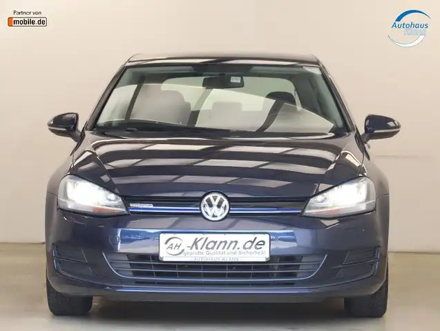 Volkswagen Golf view 2