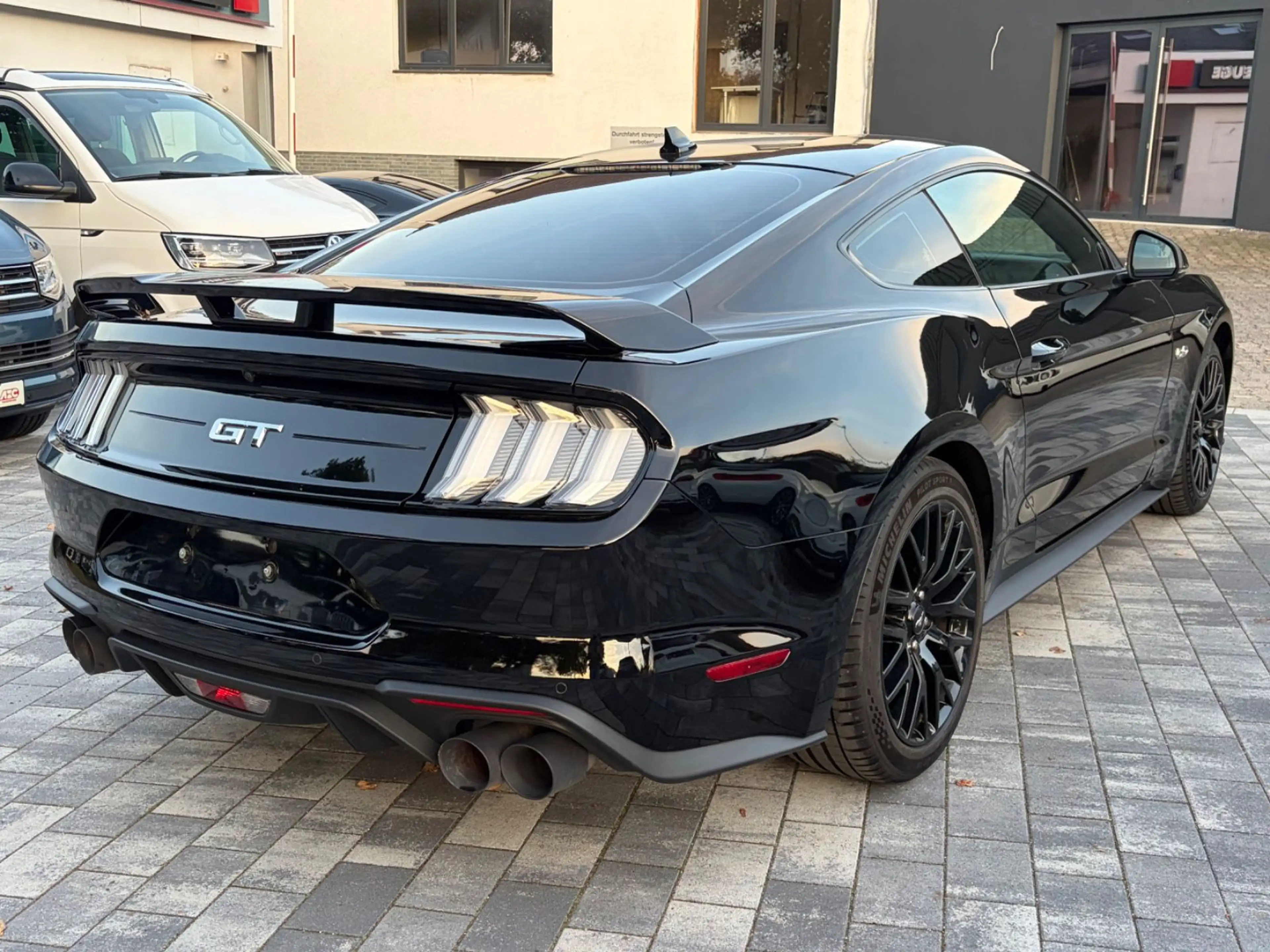 Ford Mustang GT Fastback 1.Hand / 6-Gang / Unfallfrei — photo 5