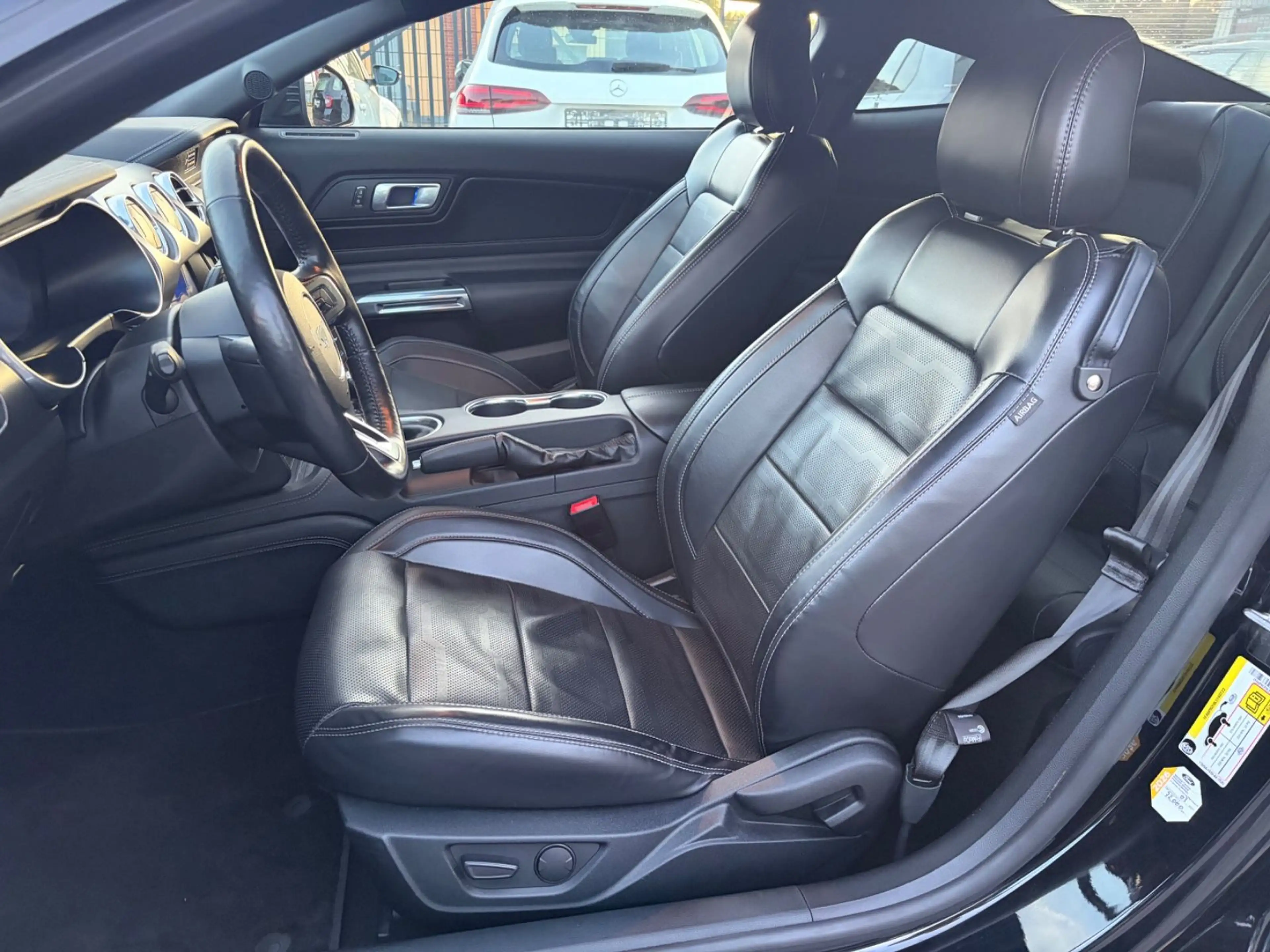 Ford Mustang GT Fastback 1.Hand / 6-Gang / Unfallfrei — photo 10