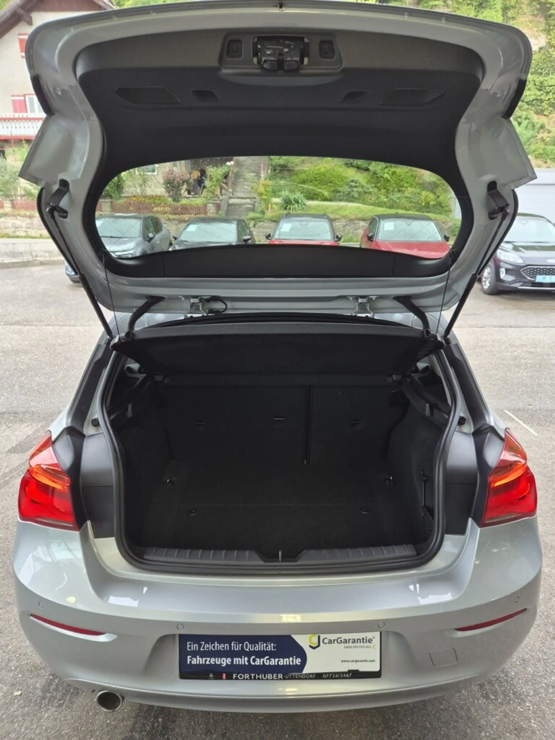 BMW 116 i Advantage — photo 8