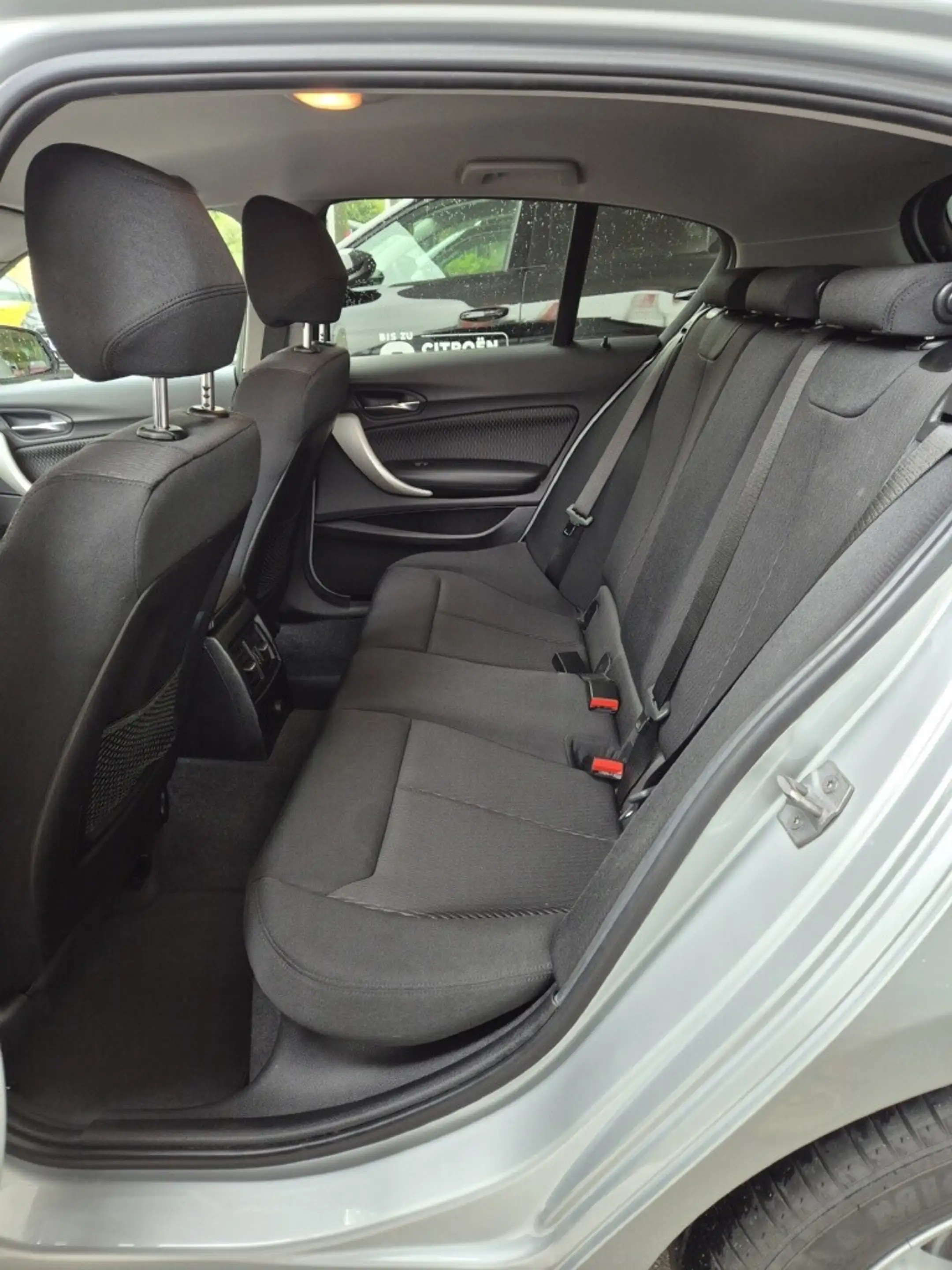 BMW 116 i Advantage — photo 7