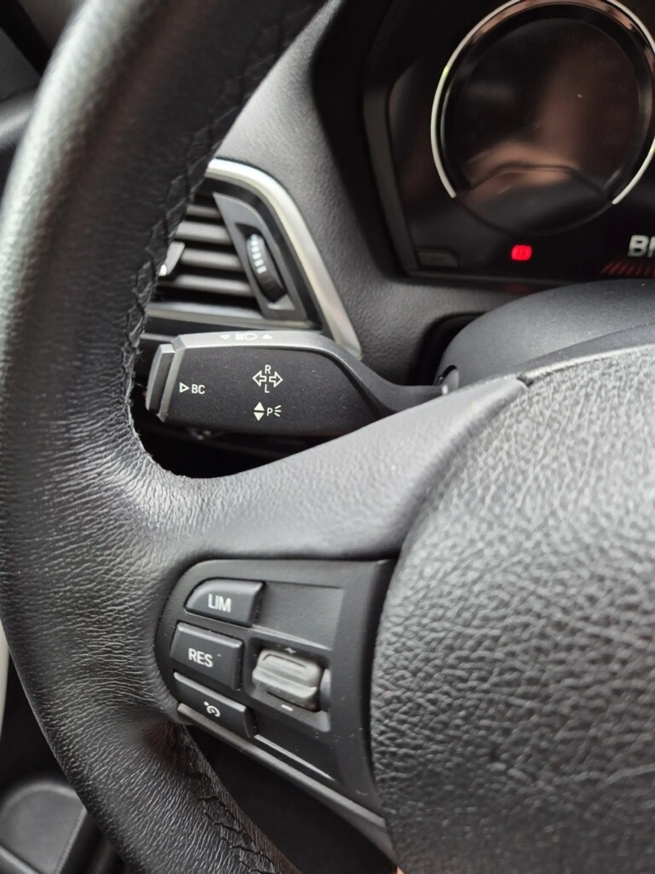 BMW 116 i Advantage — photo 9