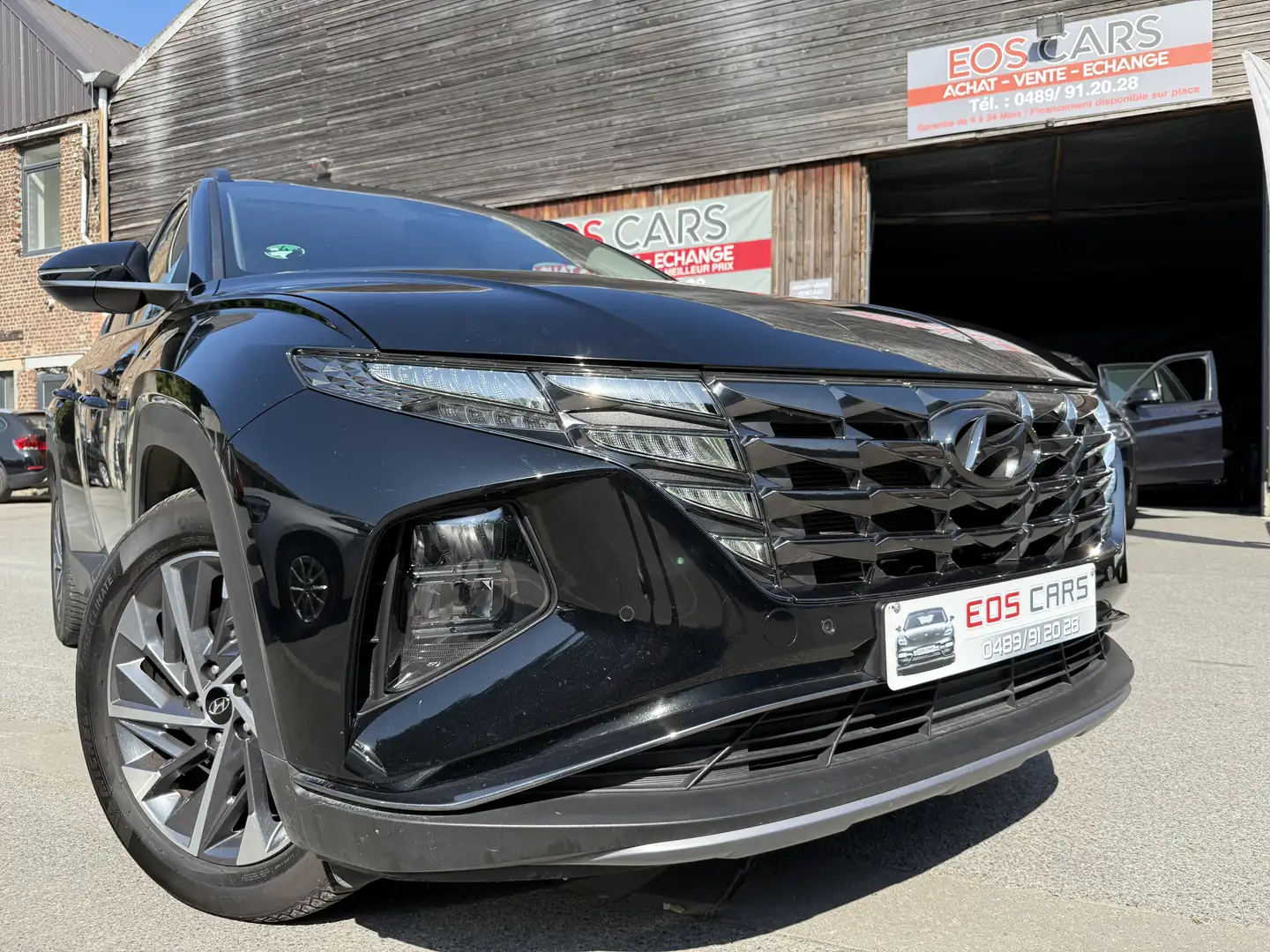 Hyundai TUCSON 1.6 ESSENCE ELEC 48V 1 PROP CARNET GARANTIE 12MOIS Noir - 1