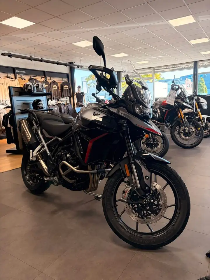 Triumph Tiger 900