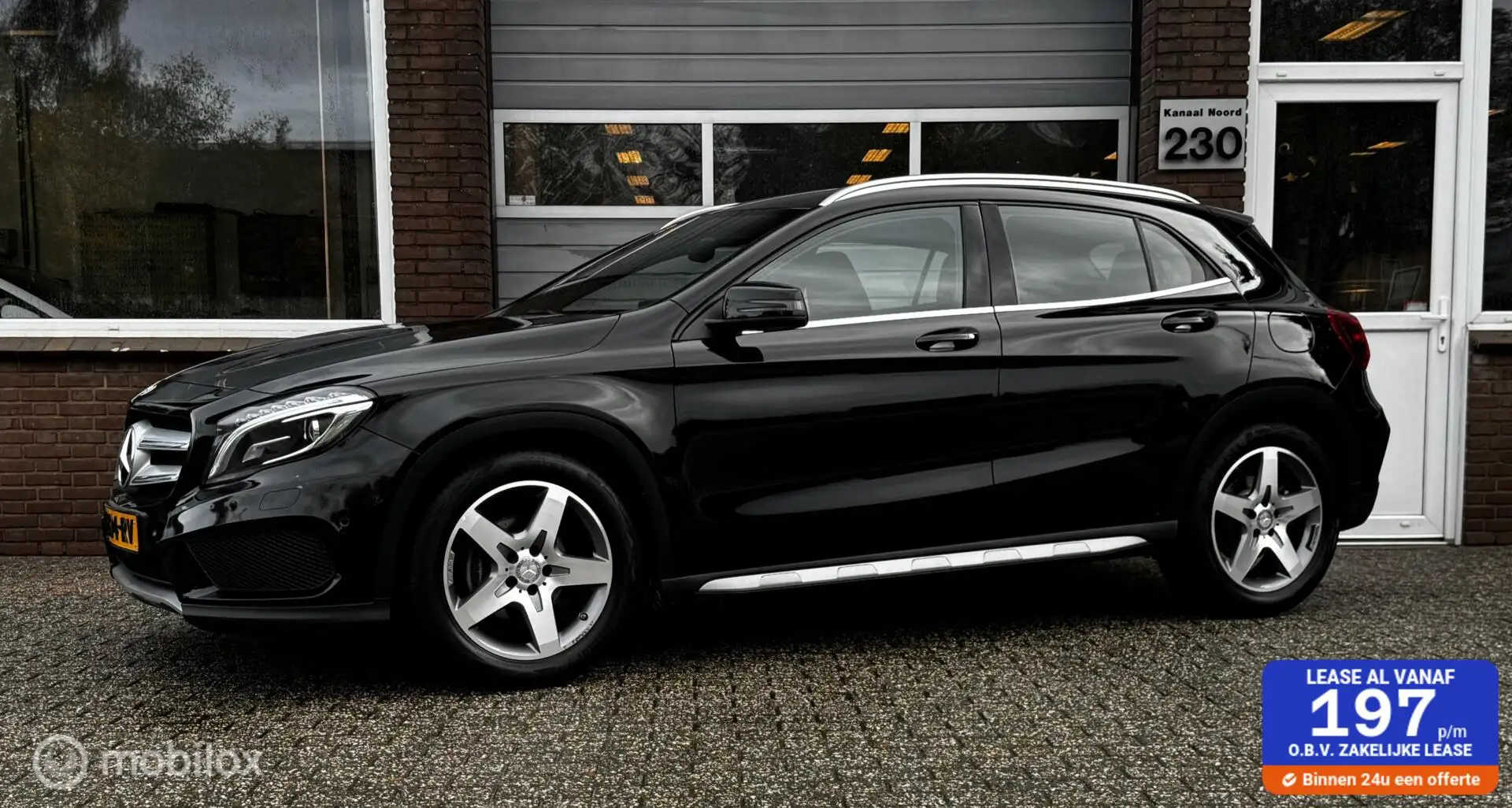 Mercedes-Benz GLA 180 Prestige Noir - 1