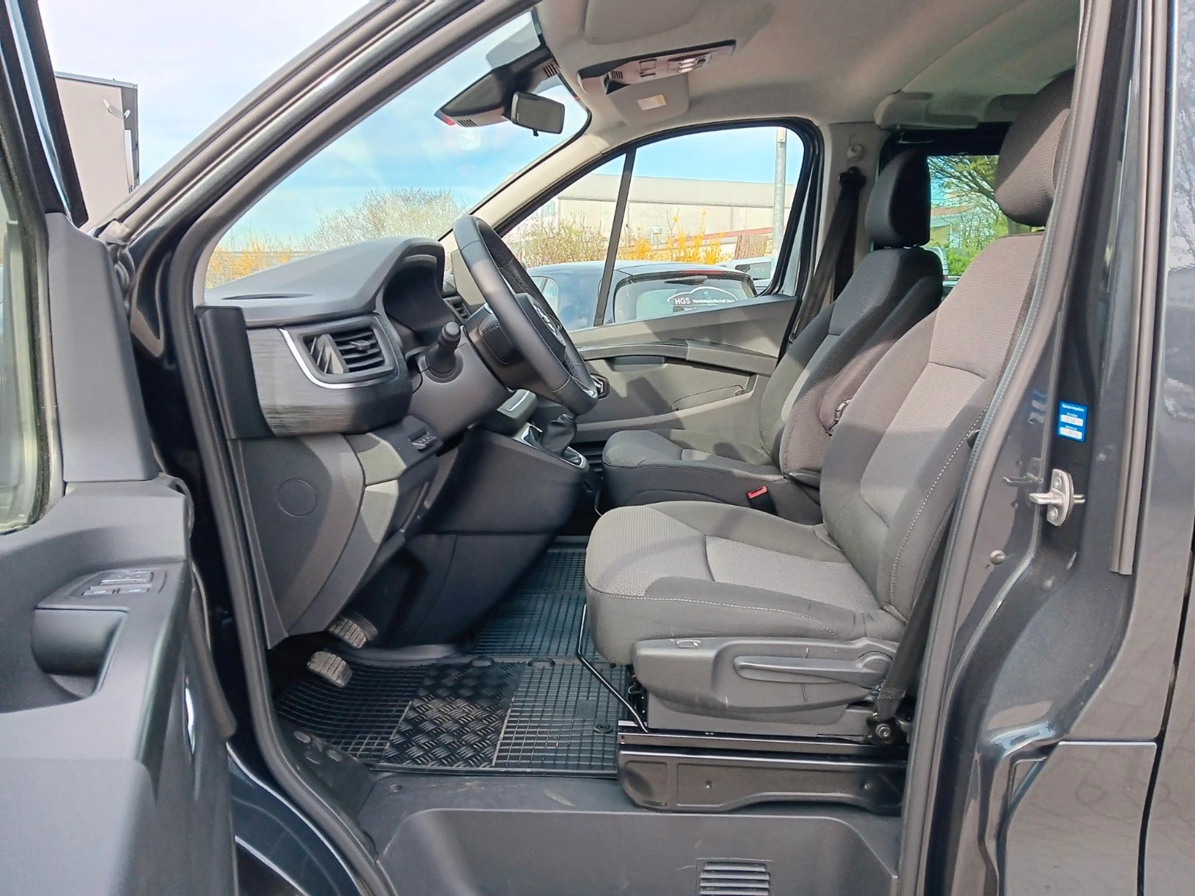 Nissan Primastar Kombi L1H1 2,8t Tekna 8-Sitze Klima — photo 11