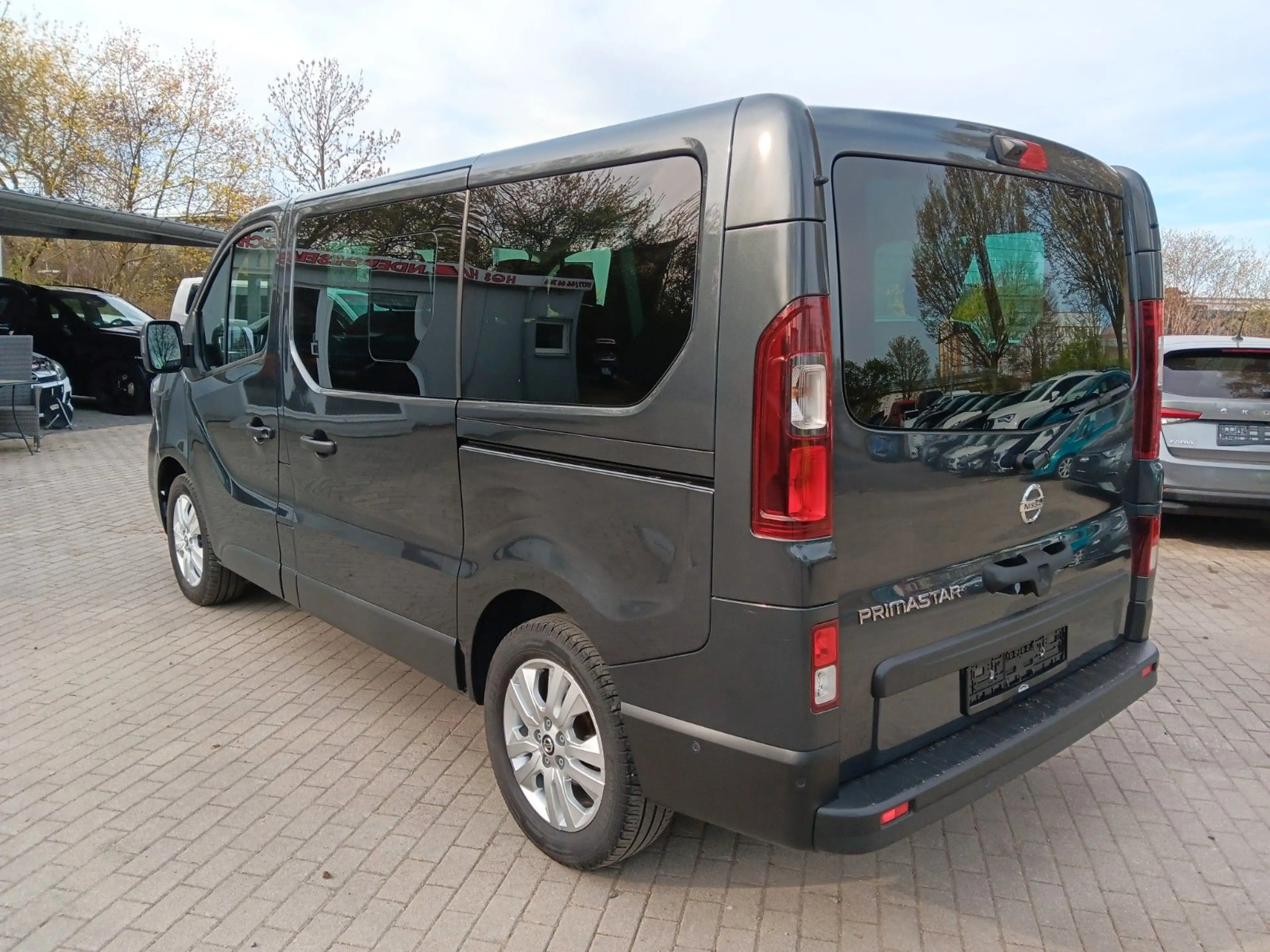 Nissan Primastar Kombi L1H1 2,8t Tekna 8-Sitze Klima — photo 5