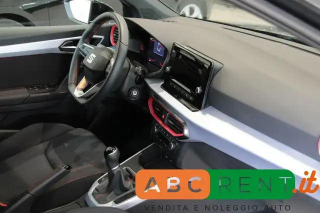 Seat Arona view 9
