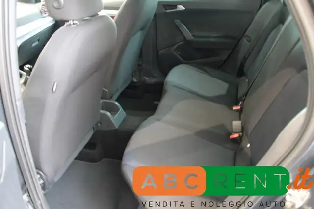Seat Arona view 10
