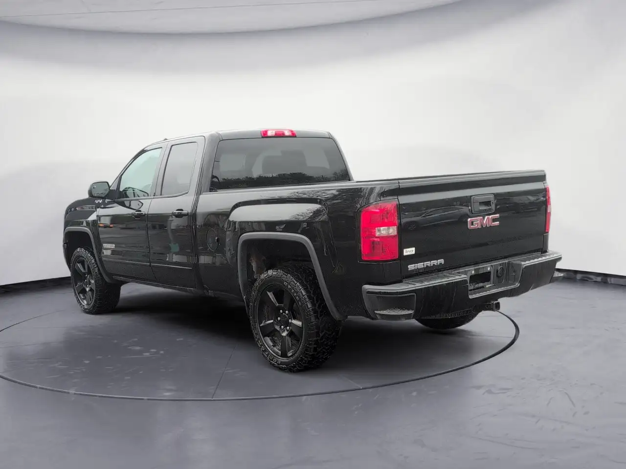 GMC Sierra 1500 снимка GMC Sierra 1500
