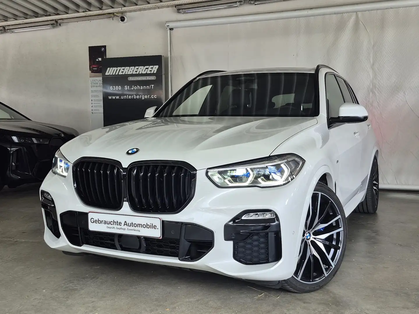 BMW X5 M 50i  M Sportpaket / AHK / Kommission Weiß - 1