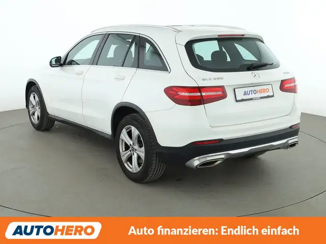 Mercedes-Benz GLC view 4