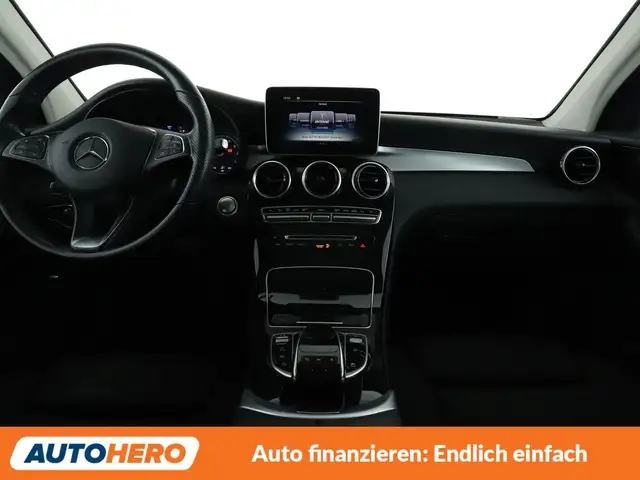 Mercedes-Benz GLC view 12