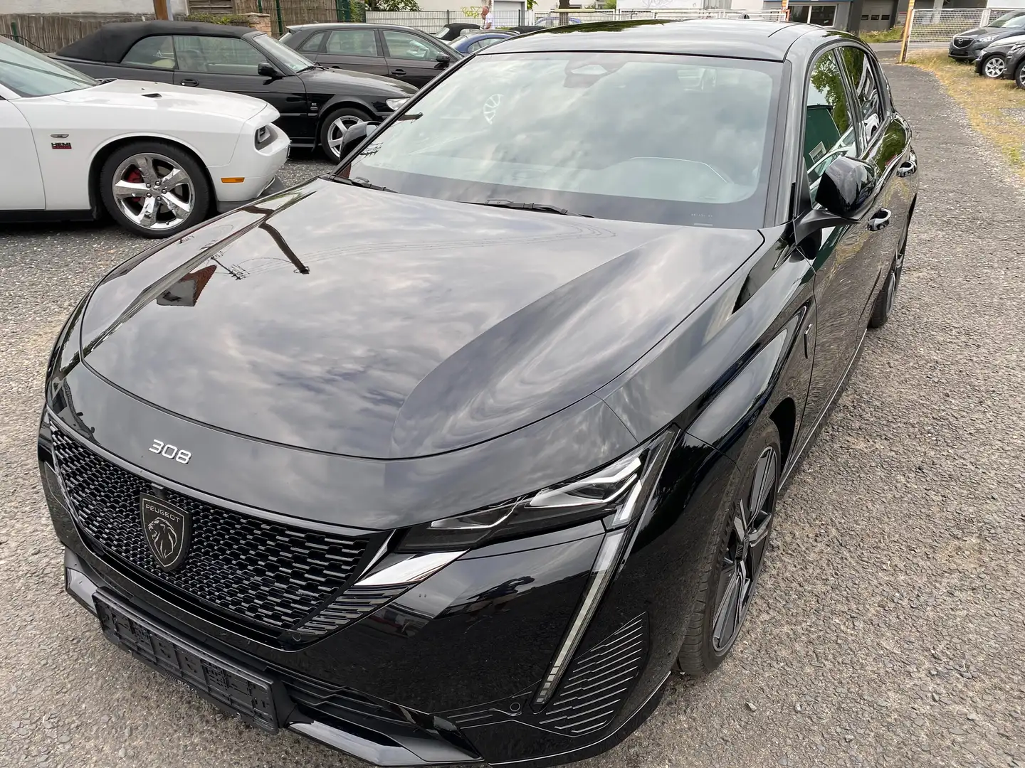 Peugeot 308 Hybrid 225 e-EAT8 GT Plug-In Panorama Matrix Schwarz - 1