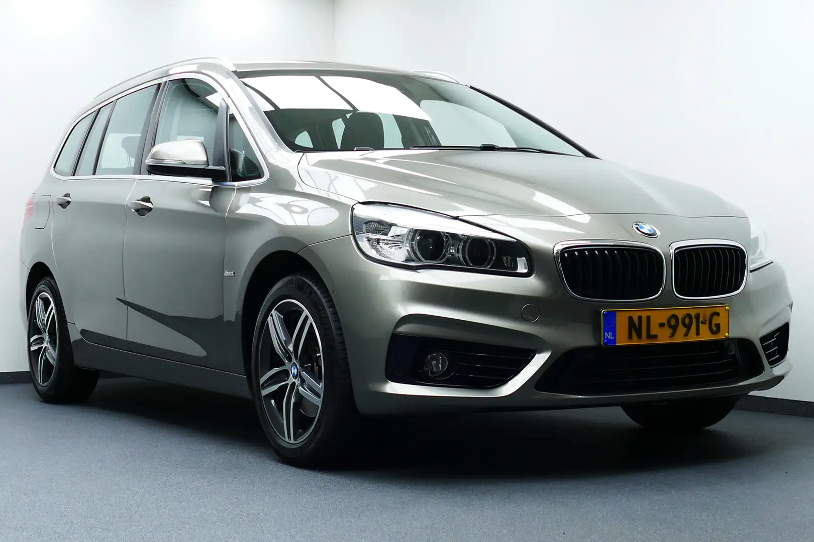BMW 218 2-serie Gran Tourer 218i Centennial Executive. Nav Grau - 2