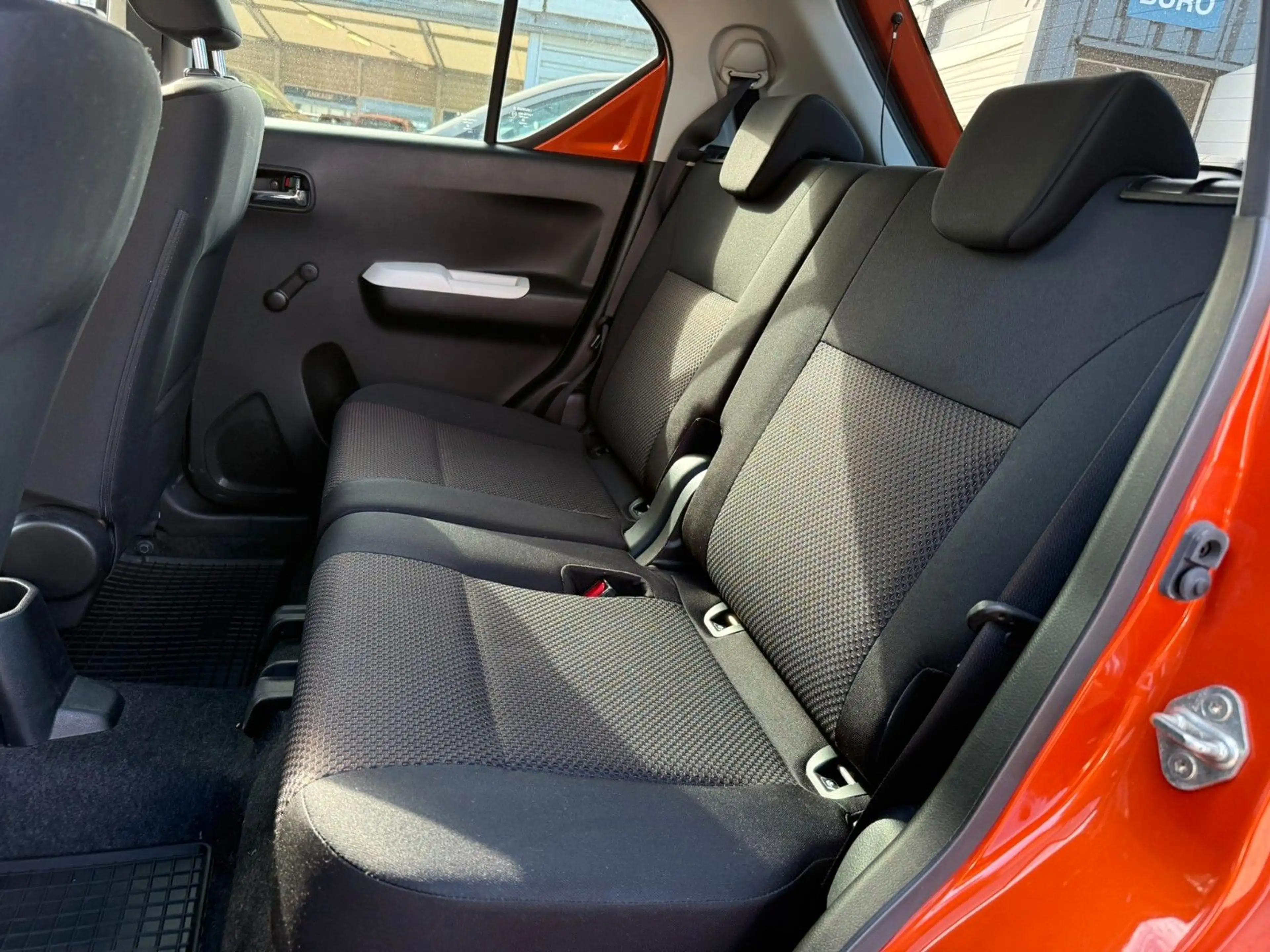 Suzuki Ignis Club — photo 11