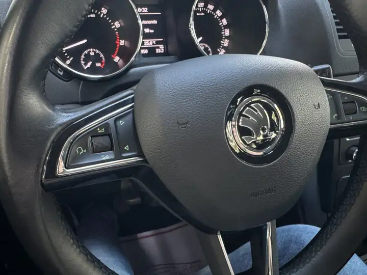 Škoda Yeti Outdoor 1.2 TSI Ambition 4x2 2014, foto 17