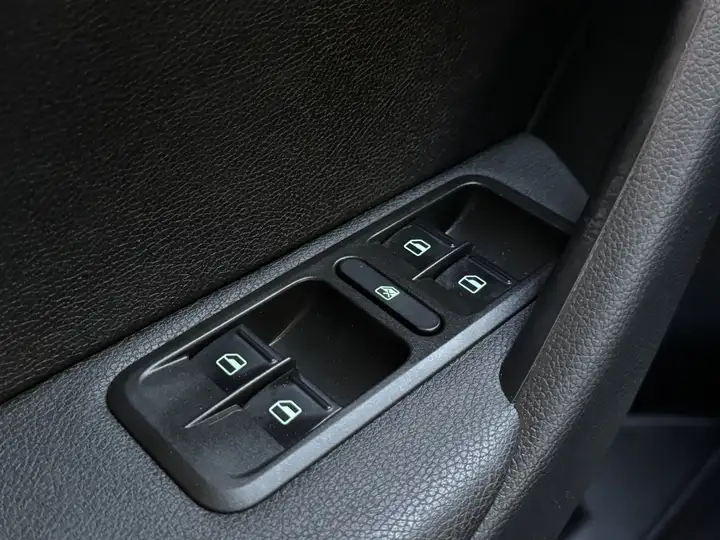 Škoda Yeti Outdoor 1.2 TSI Ambition 4x2 2014, foto 26