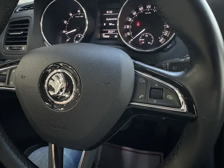Škoda Yeti Outdoor 1.2 TSI Ambition 4x2 2014, foto 18