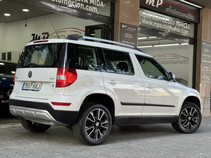 Škoda Yeti Outdoor 1.2 TSI Ambition 4x2 2014, foto 33