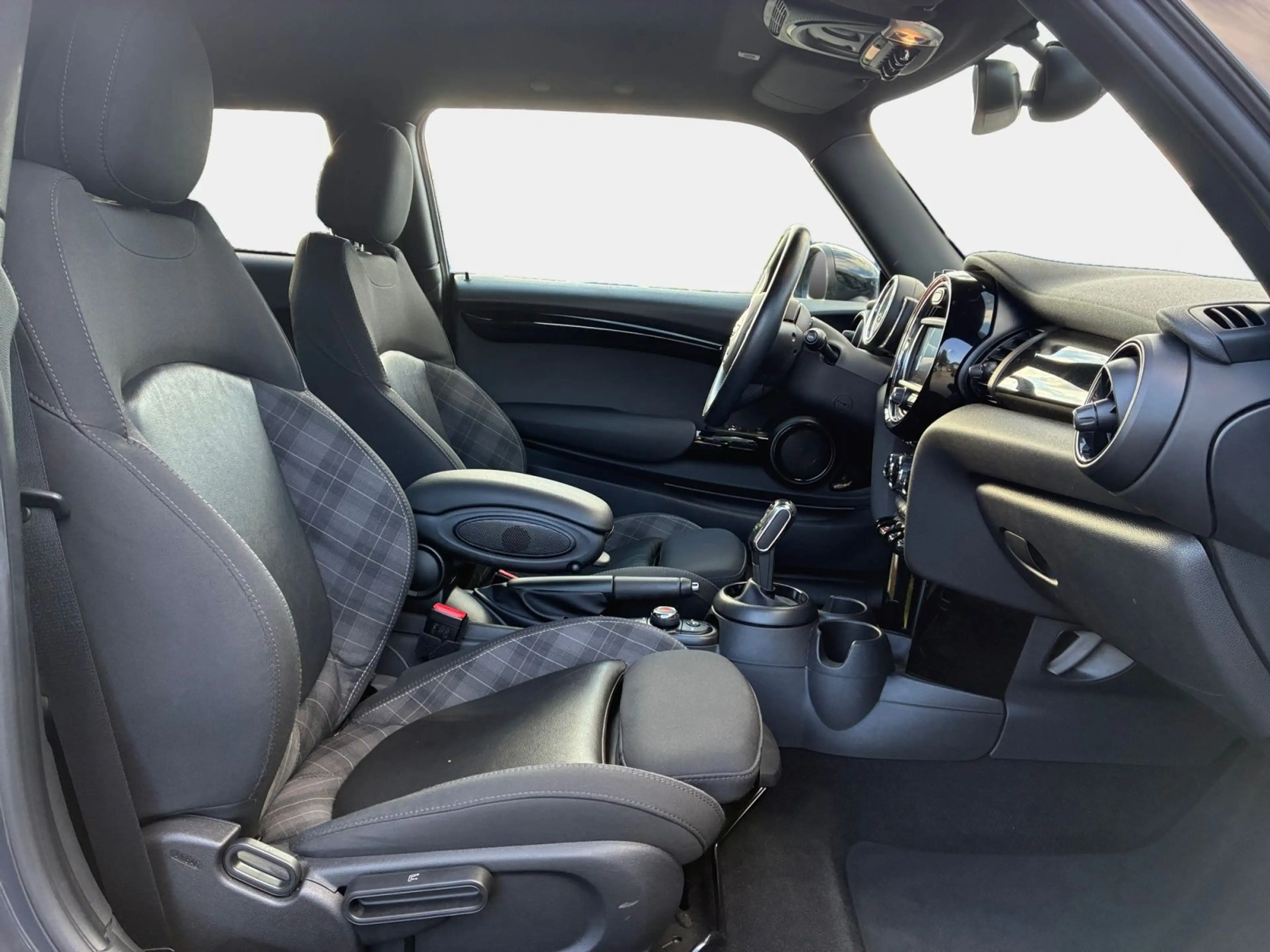 MINI Cooper S LED SHZ Tempomat — photo 15