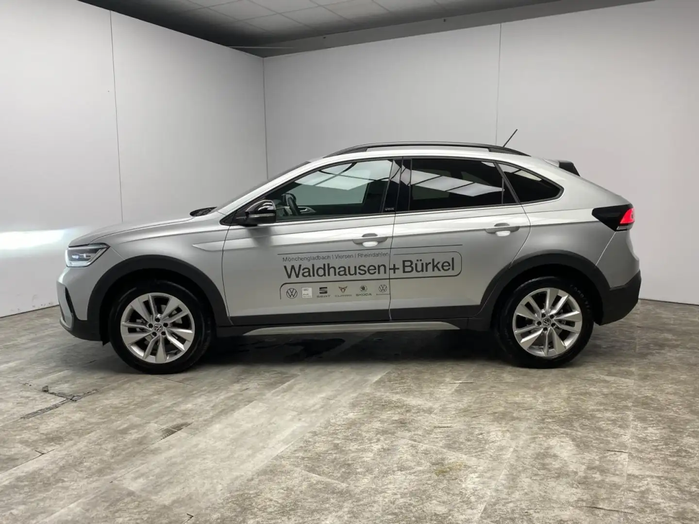 Volkswagen Taigo 1.5 TSI DSG Life MOVE Navi Rückfahrkamera Silber - 2