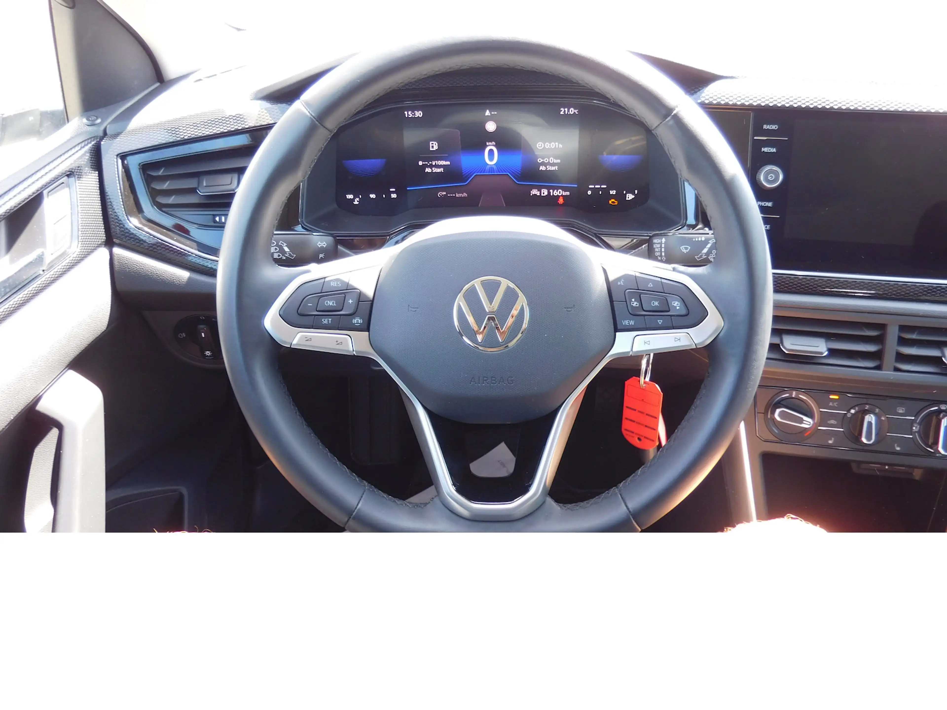 Volkswagen Polo 1.0 Life MPI BMT 4Trg Klima Navi LED — photo 8