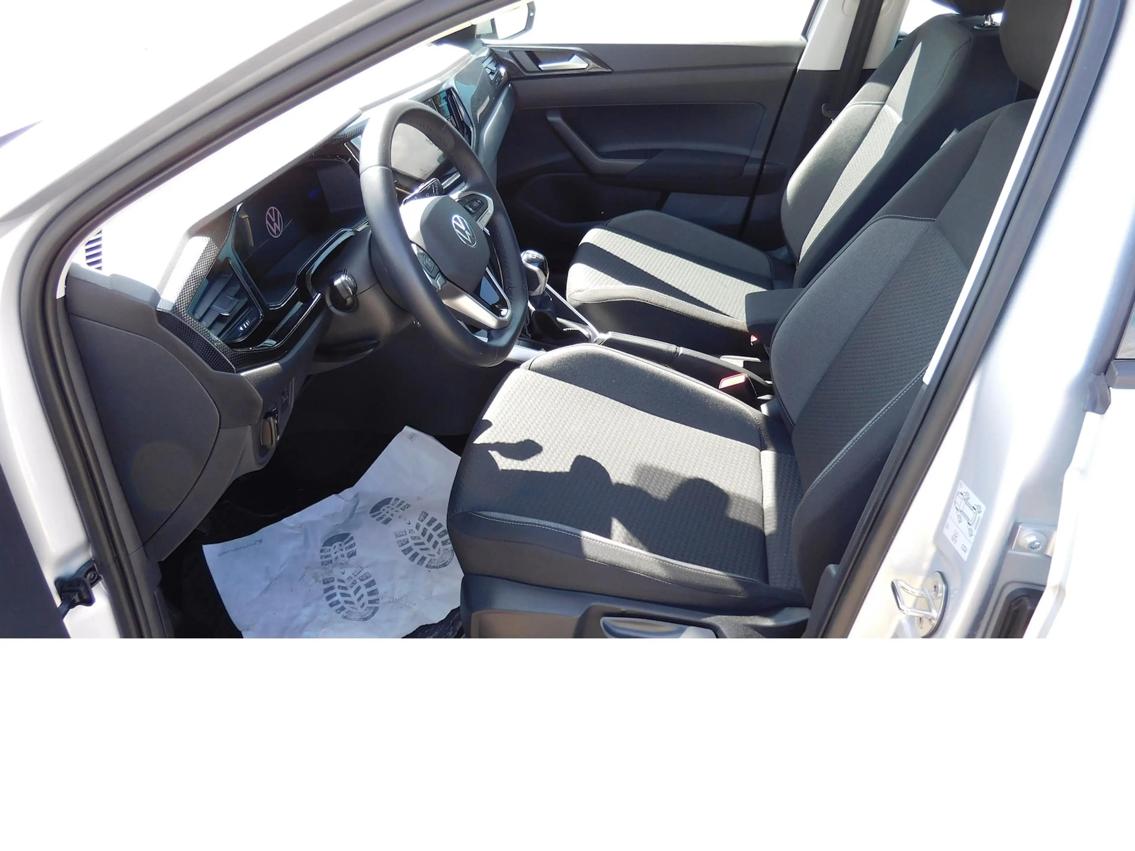 Volkswagen Polo 1.0 Life MPI BMT 4Trg Klima Navi LED — photo 11