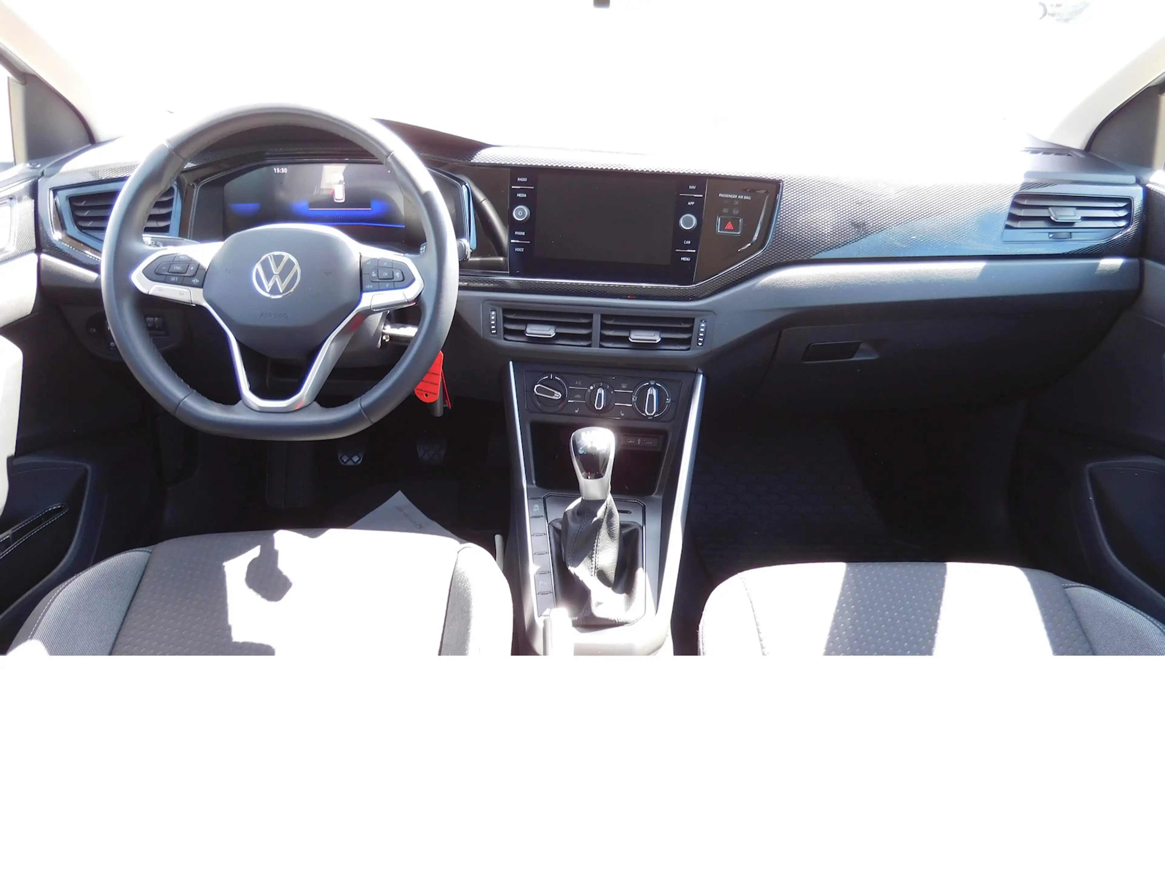 Volkswagen Polo 1.0 Life MPI BMT 4Trg Klima Navi LED — photo 9