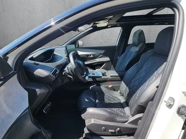 Peugeot 5008 view 9