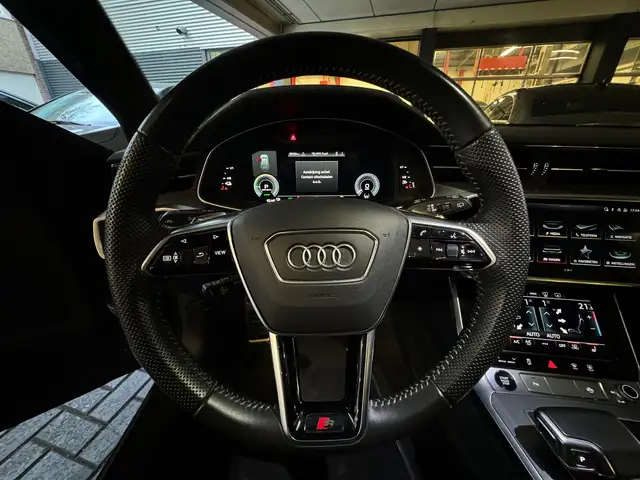 Audi A6 view 14
