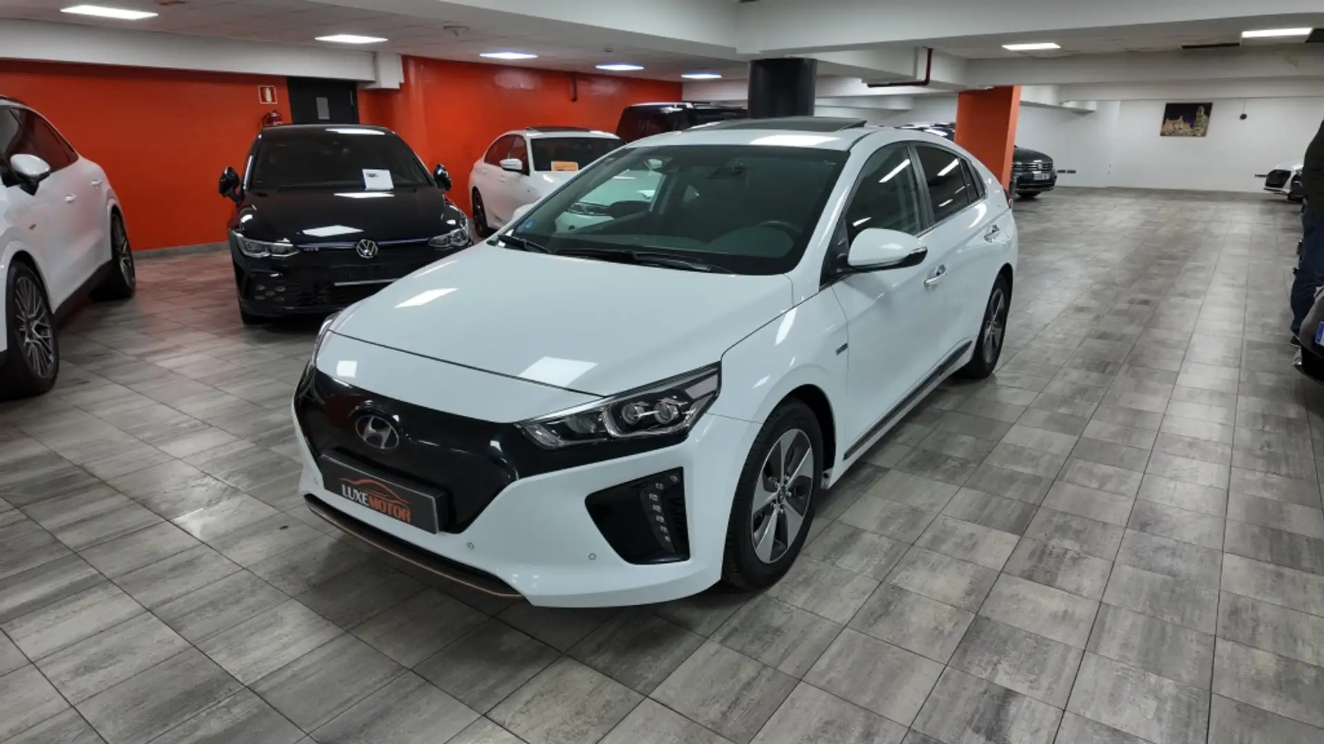 Hyundai IONIQ EV 88kW Style Weiß - 1