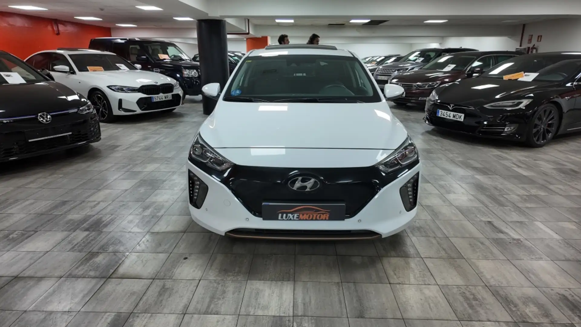 Hyundai IONIQ EV 88kW Style Weiß - 2