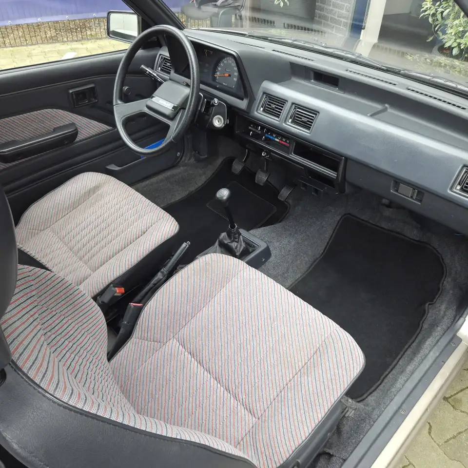 Toyota Starlet 1.0 DX (DLX), foto 10