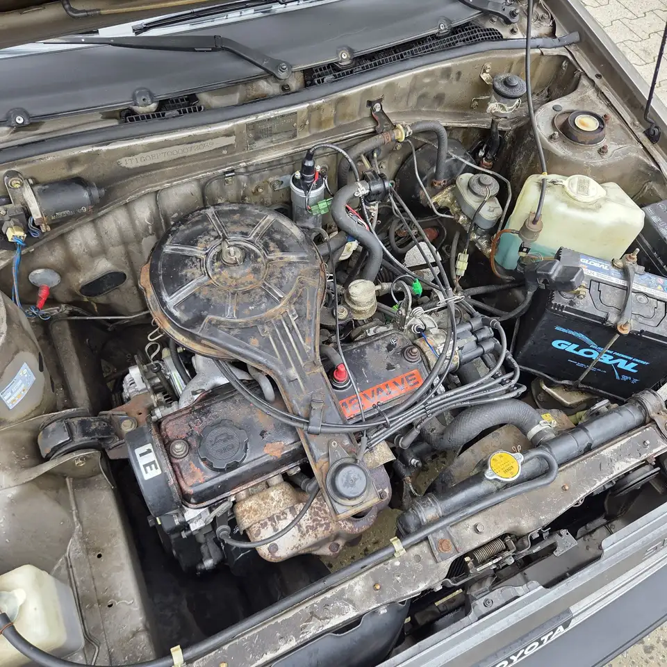 Toyota Starlet 1.0 DX (DLX), foto 11